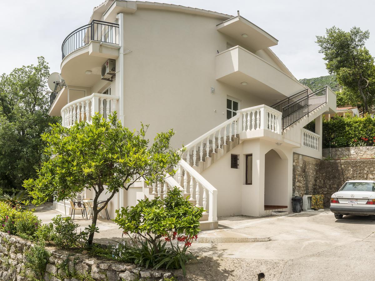 Apartments Villa Radonic Donji Morinj Ngoại thất bức ảnh