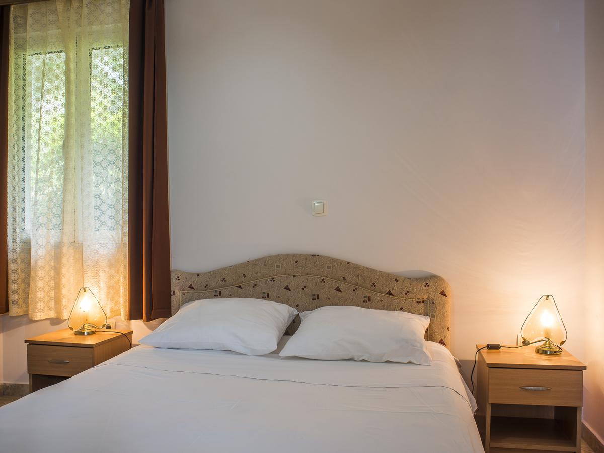 Apartments Villa Radonic Donji Morinj Ngoại thất bức ảnh